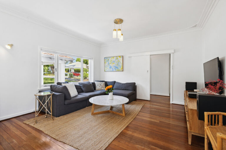 15 Lisle Street gallery