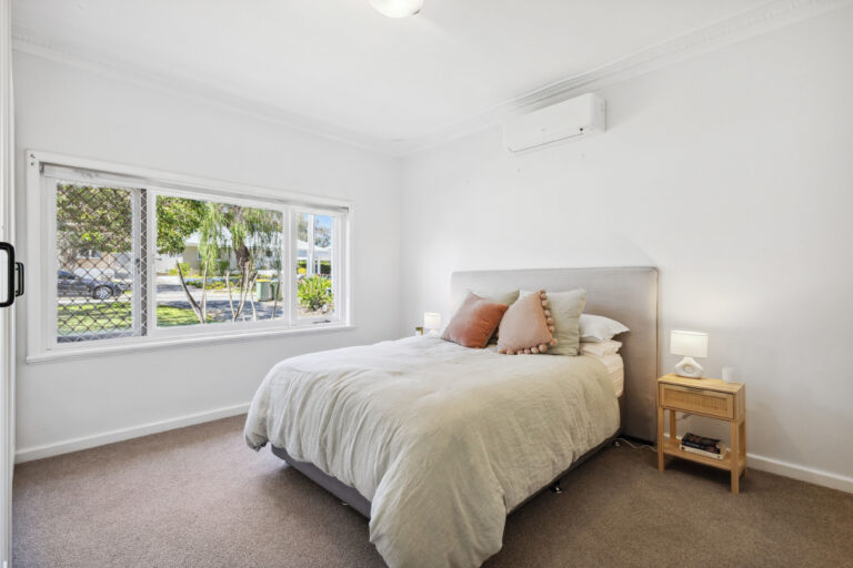 15 Lisle Street gallery