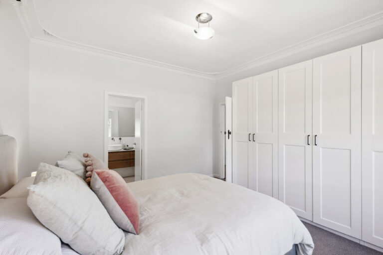 15 Lisle Street gallery