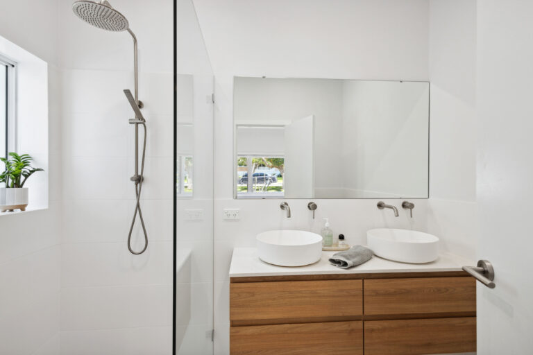 15 Lisle Street gallery