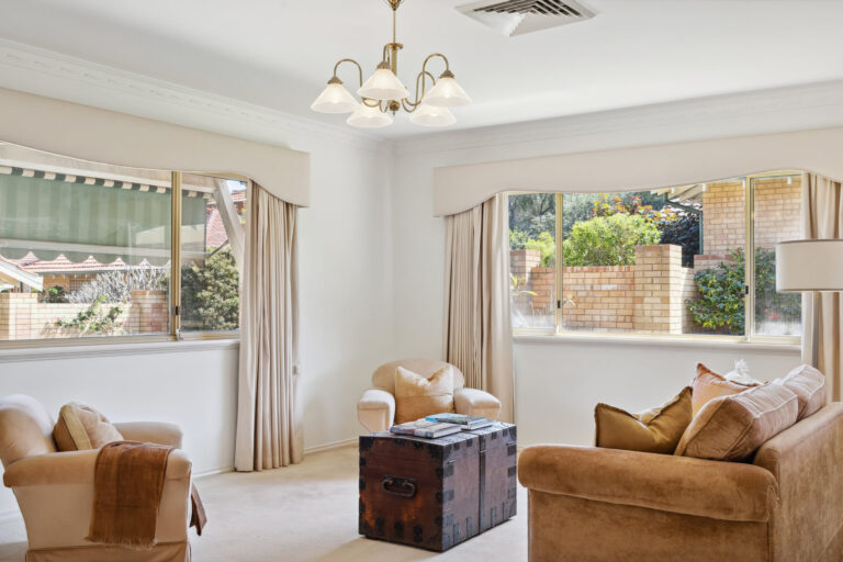 2/15 Anstey Street gallery