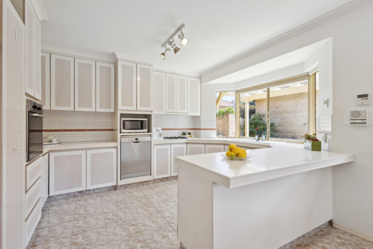 2/15 Anstey Street gallery