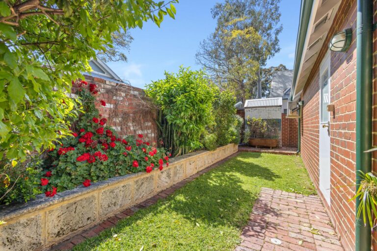 6 Redfern Street gallery