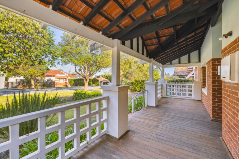 49 Robinson Street gallery