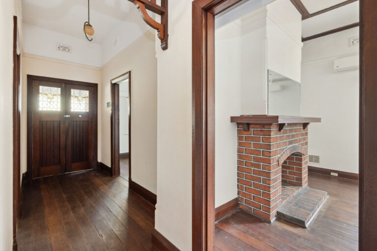 49 Robinson Street gallery