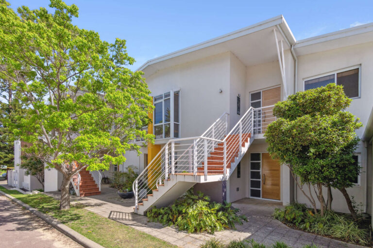 F126 Broome Street gallery