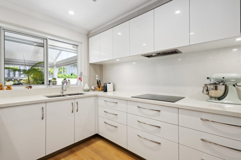 1/54 Second Avenue gallery