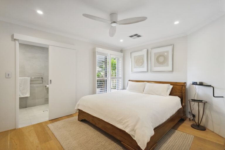 1/54 Second Avenue gallery