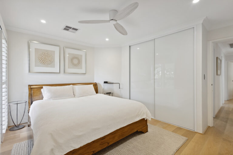 1/54 Second Avenue gallery