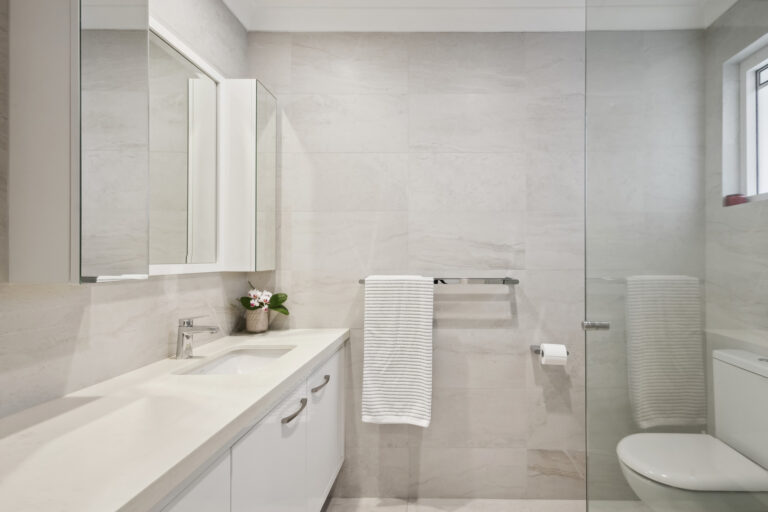 1/54 Second Avenue gallery