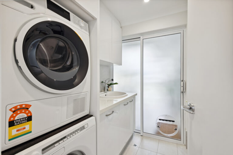 1/54 Second Avenue gallery