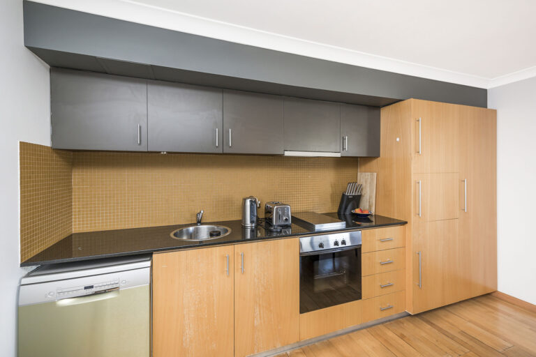 14 / 200 Rokeby Road gallery