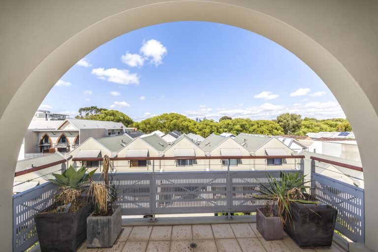 14 / 200 Rokeby Road gallery