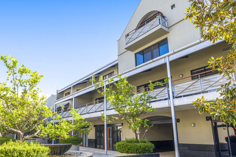 14 / 200 Rokeby Road gallery