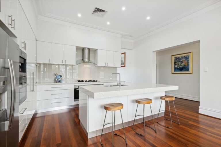 3 Keane Street gallery