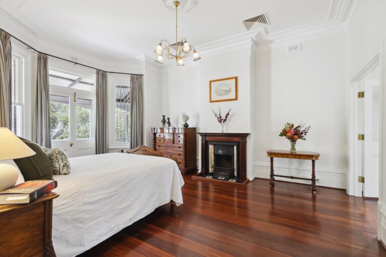 3 Keane Street gallery