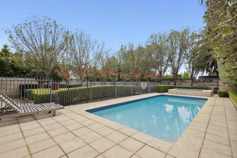 3 Keane Street gallery