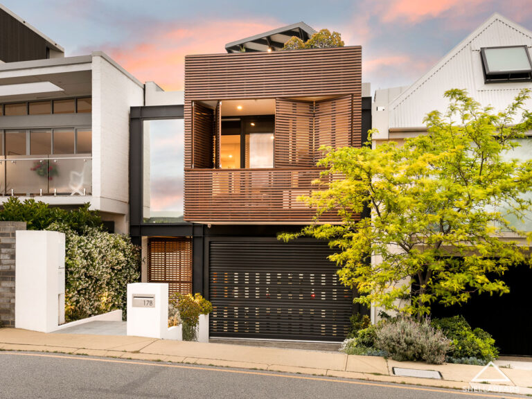 17B Dean Street gallery