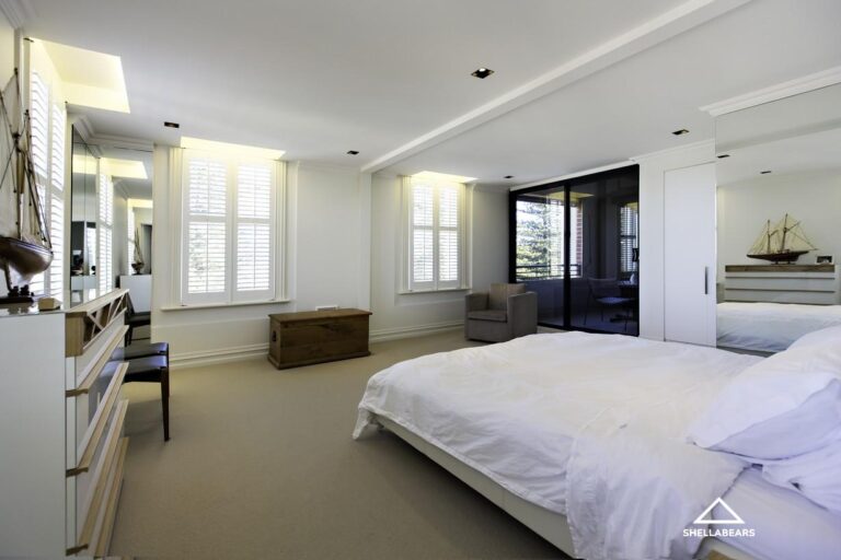 12/14 Athelstan Road gallery
