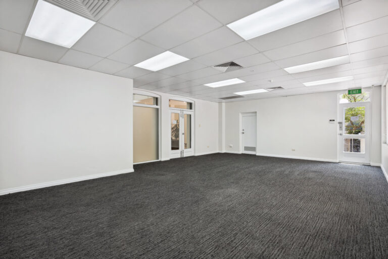 2/145 Stirling Highway gallery
