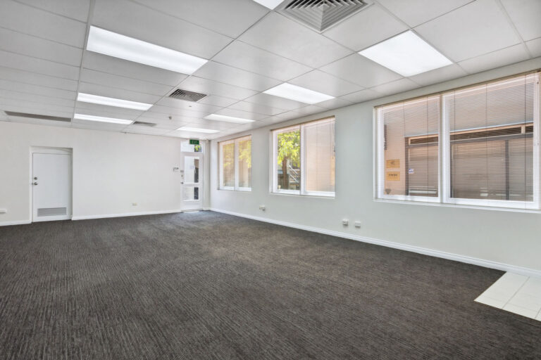 2/145 Stirling Highway gallery