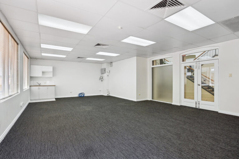 2/145 Stirling Highway gallery