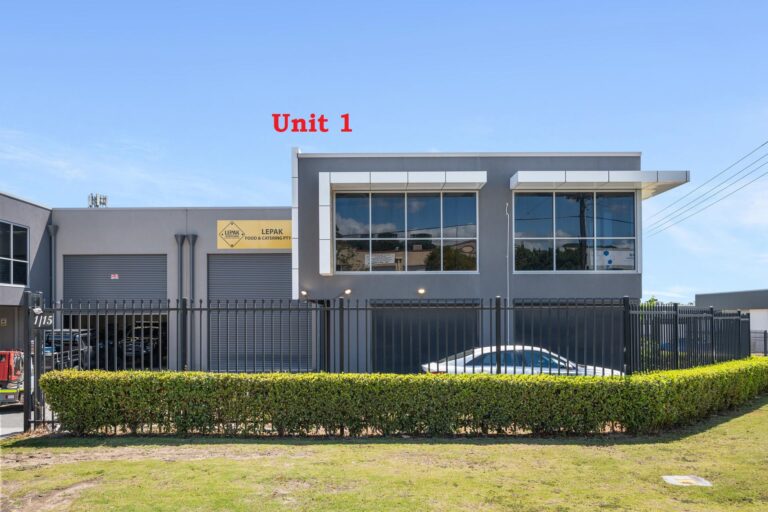 1/15 Bowen Street gallery