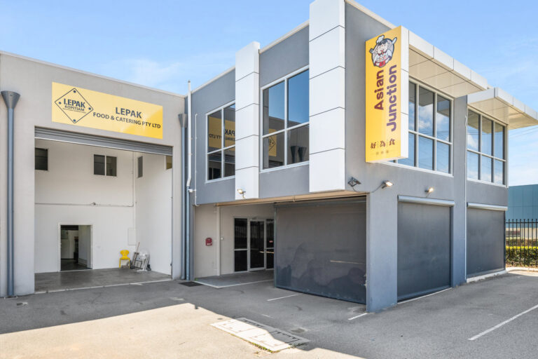1/15 Bowen Street gallery