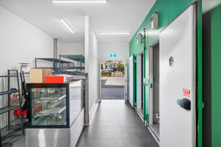 1/15 Bowen Street gallery