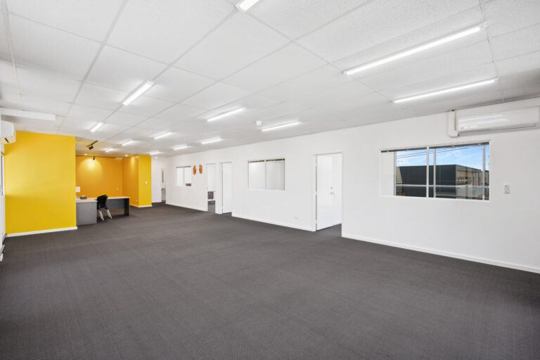 1/15 Bowen Street gallery