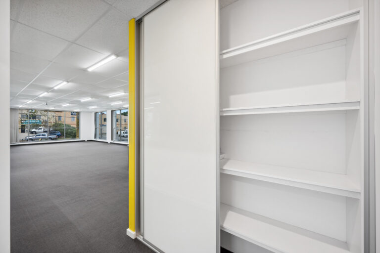 1/15 Bowen Street gallery