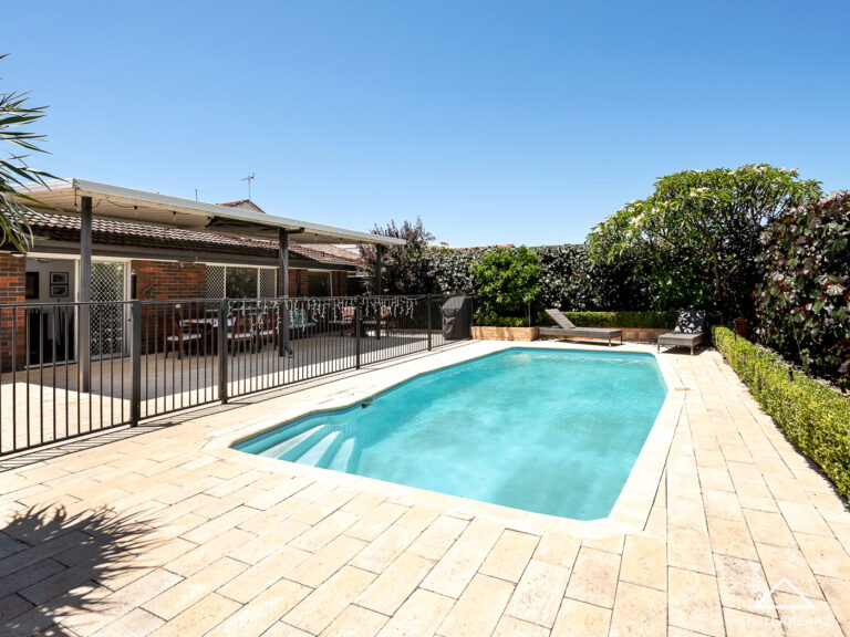 15 Adderley Street gallery