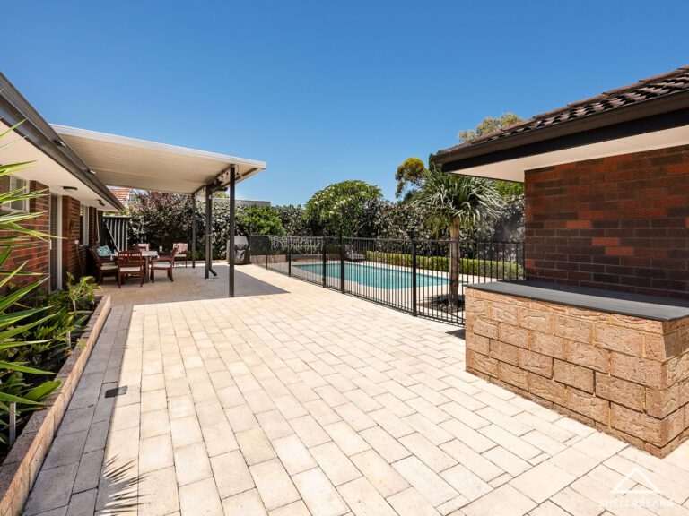 15 Adderley Street gallery