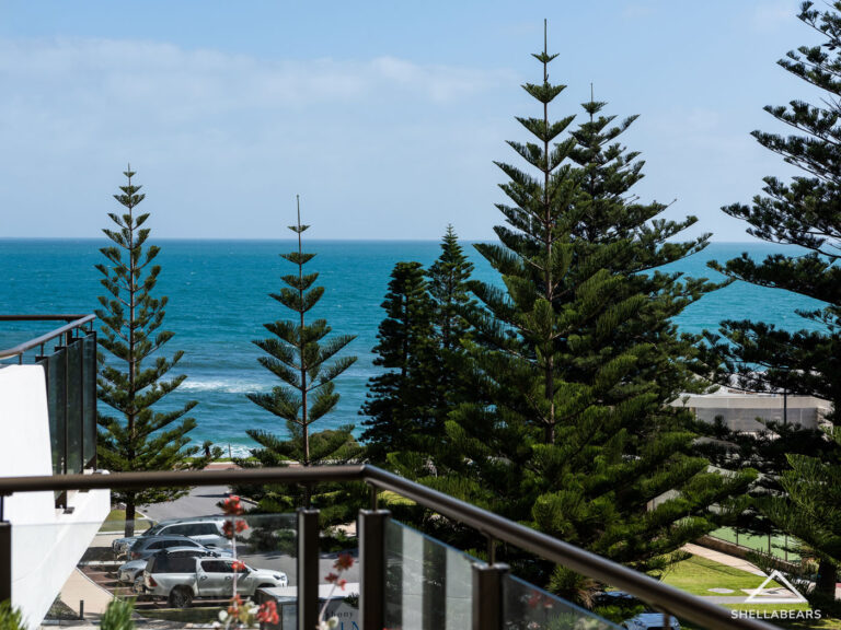 401/40 Marine Parade gallery