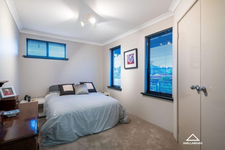 25 Bourke Street gallery