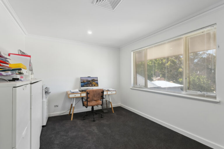 14 Roberta Street gallery