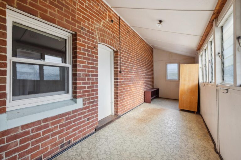 49 Robinson Street gallery