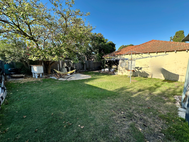 55 Lyons Street gallery