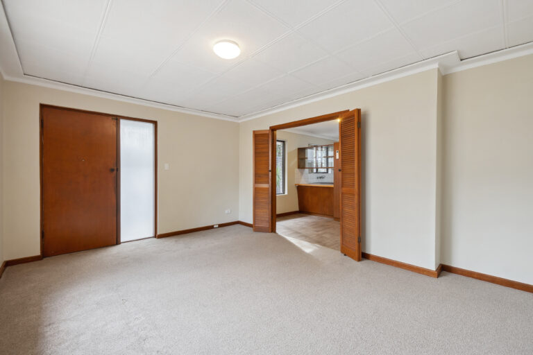 17 Wellington Parade gallery