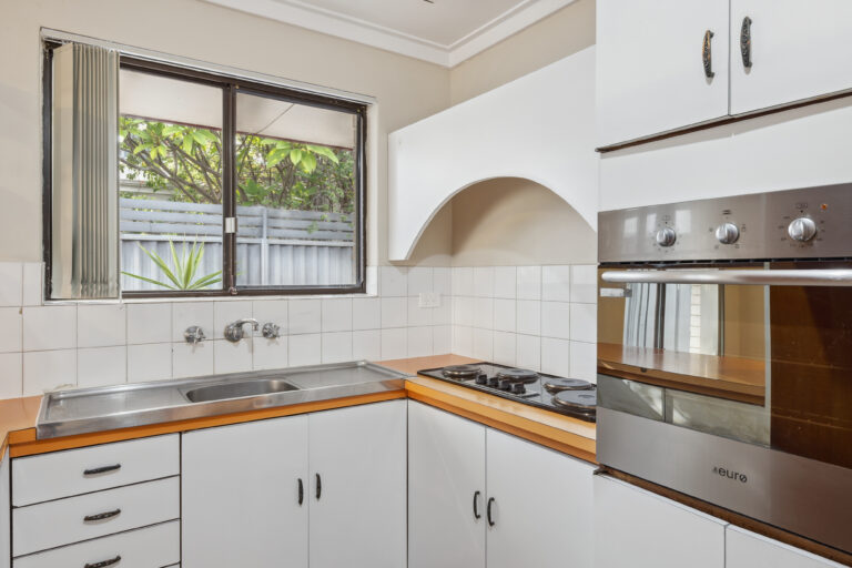 17 Wellington Parade gallery