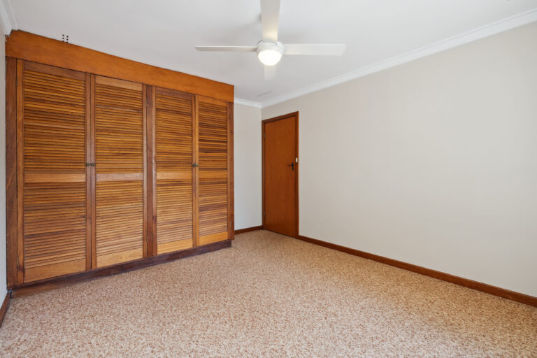 17 Wellington Parade gallery