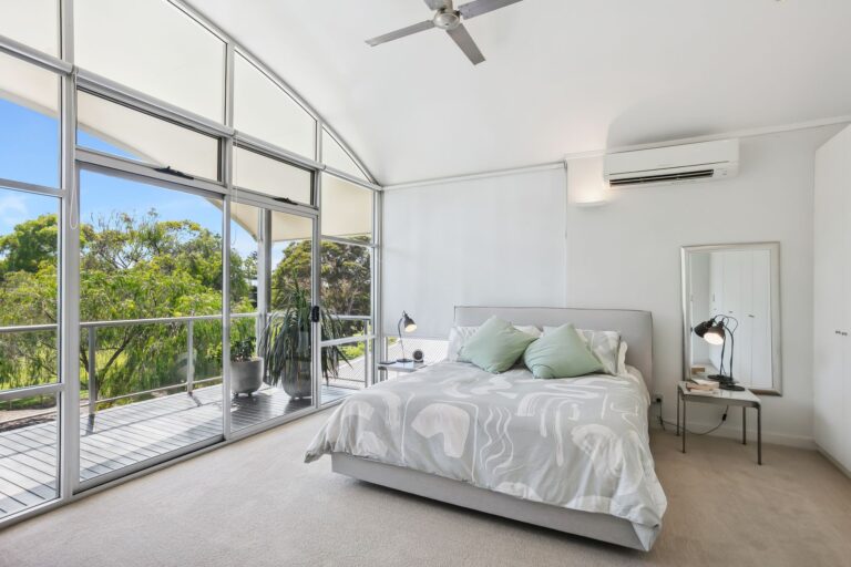 5 Mitford Street gallery