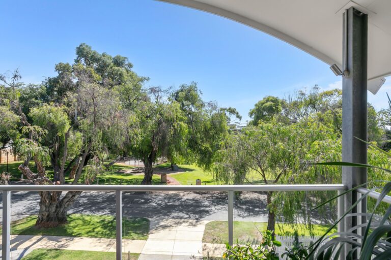 5 Mitford Street gallery