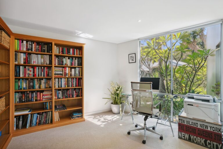 5 Mitford Street gallery