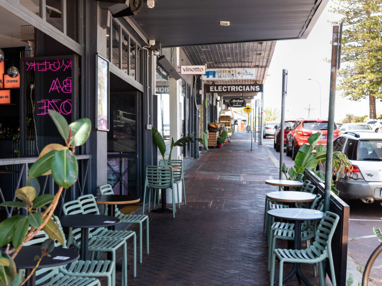 5 Mitford Street gallery