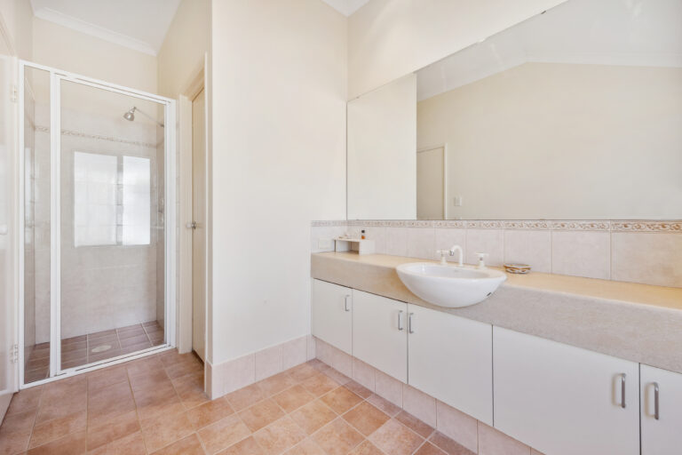 66 Victoria Street gallery