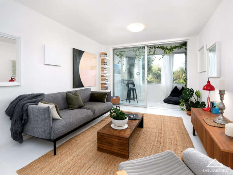 14/27 St Leonards Street gallery