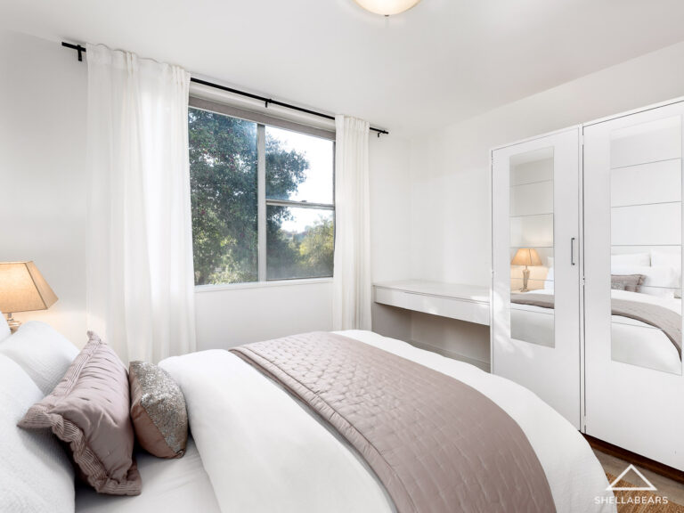 14/27 St Leonards Street gallery