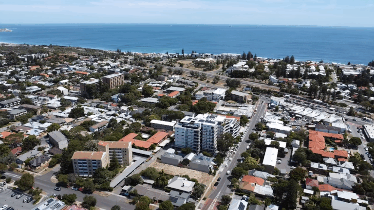 14/27 St Leonards Street gallery