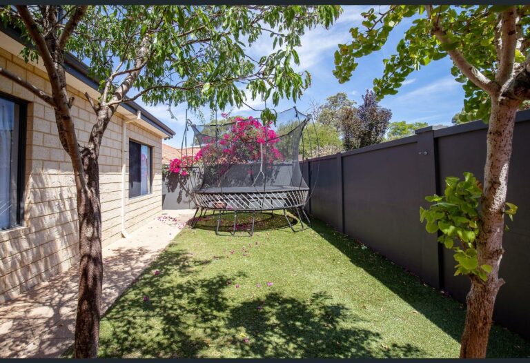 52A Nicholas Crescent gallery